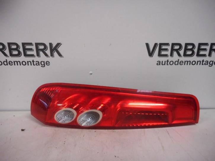 ACHTERLICHT LINKS Ford Fiesta 5 (JD / JH) (6s6113a603be), Auto-onderdelen, Verlichting, Ford, Gebruikt