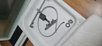 90x90 douche met Sekurit glazen wanden beschikbaar voor biedingen