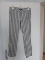 Broek met smakke pijpen, Kleding | Dames, Broeken en Pantalons, Ophalen of Verzenden, Wit, Zo goed als nieuw, Maat 36 (S)