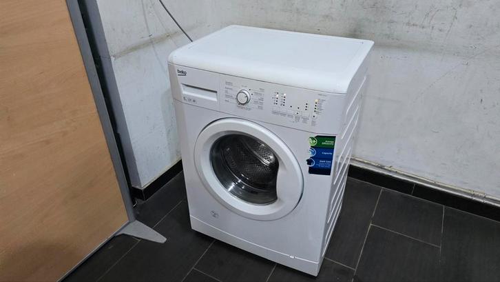 Wasmachine BEKO WMB51221S

Compacte vrijstaande wasmachine, Elektronische apparatuur, Wasmachines, Zo goed als nieuw, Ophalen of Verzenden