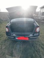 VW Passat 2008 full option met 200 000 km, Auto's, Volkswagen, Voorwielaandrijving, 4 deurs, Zwart, Zwart