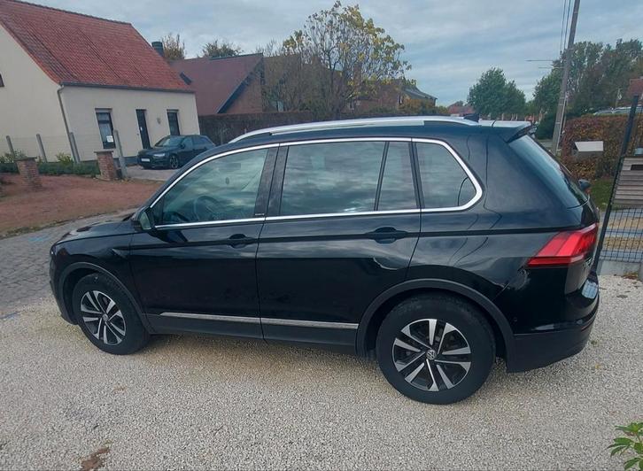 Top occasie, Auto's, Volkswagen, Particulier, Tiguan, Trekhaak, Benzine, Euro 6, Break, 5 deurs, Automaat, Zwart, Grijs, Leder en Stof