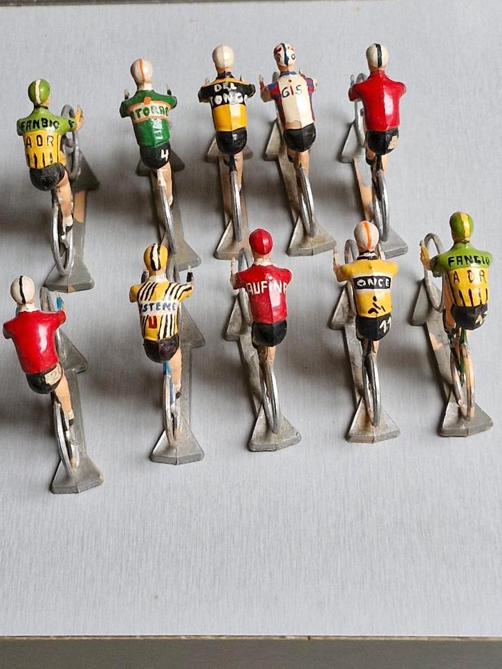 10 retro plastic rennertjes (punt voorruit) jaren 60/70, Antiek en Kunst, Antiek | Speelgoed, Ophalen of Verzenden