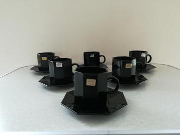 Eighties zes zwarte koffietassen of kopjes Arcoroc Octime