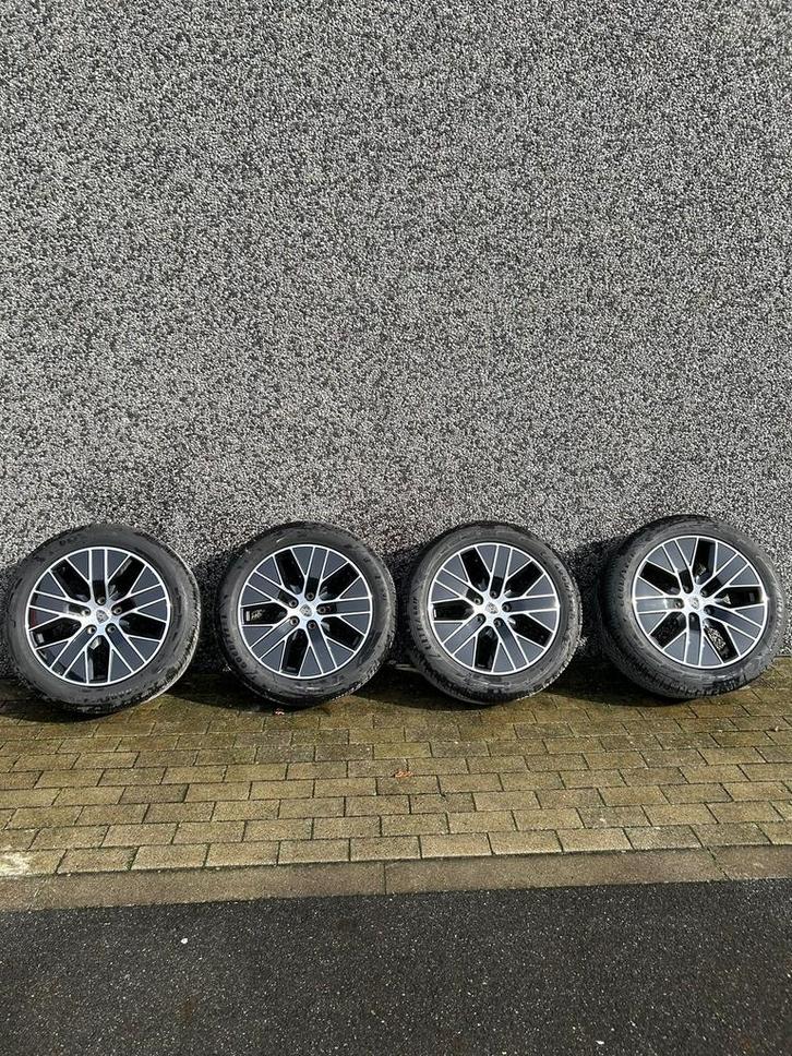 Winterwielen winterset Porsche Macan Electric, Auto-onderdelen, Banden en Velgen, Banden en Velgen, Winterbanden, 20 inch, 235 mm
