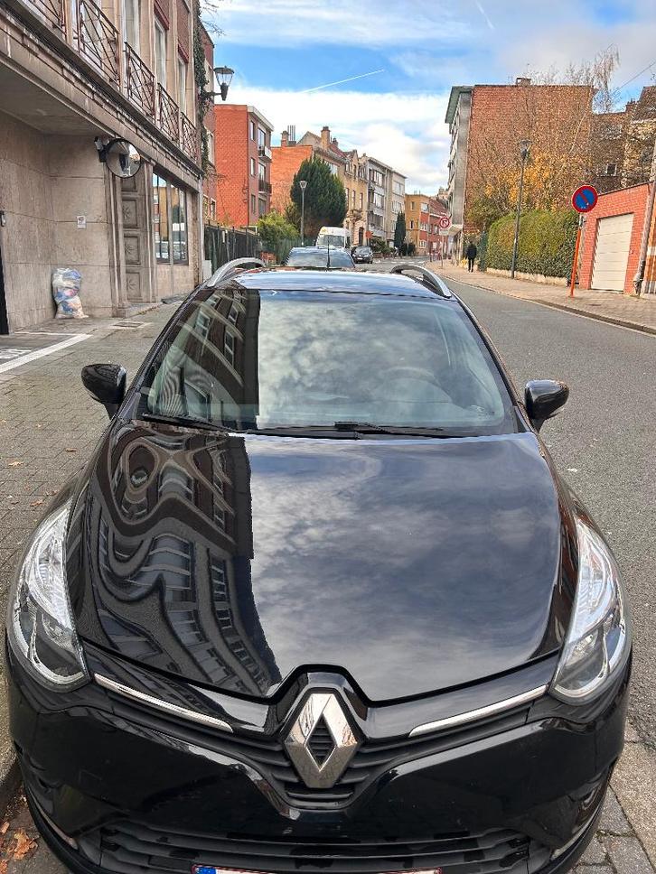 Renault Clio Grandtour 1.2 i 16 V Limitée 63 300 km, Autos, Renault, Particulier, Clio, ABS, Airbags, Air conditionné, Bluetooth