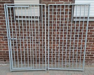 2x hondenren 1x met deurtje  panelen beschikbaar voor biedingen
