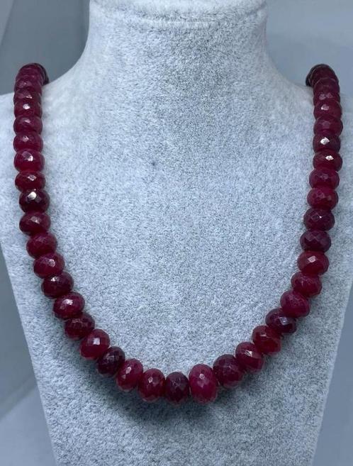 Elegant Facet Geslepen Robijn Ketting - 48 cm ( 6 tot 10 mm), Handtassen en Accessoires, Kettingen, Nieuw, Zilver, Rood, Met edelsteen