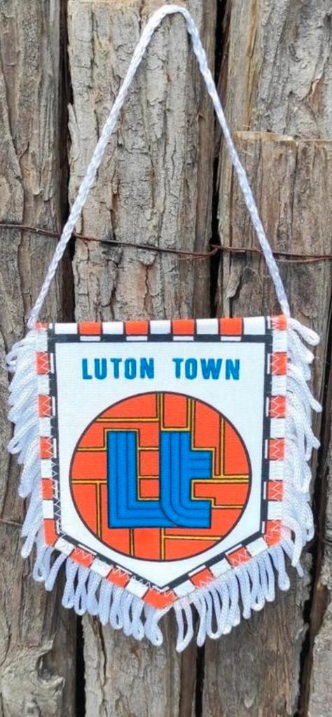 Luton Town 1990s prachtig vintage vlag voetbal, Collections, Articles de Sport & Football, Enlèvement ou Envoi