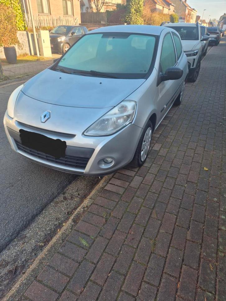 Renault clio 29000km!! 2010, 1.2 essence, Autos, Renault, Particulier, Clio, Essence