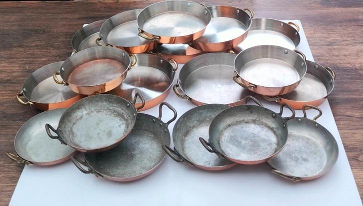 Koperen pannetjes met messing handvatten = 18 stuks., Huis en Inrichting, Keuken | Potten en Pannen, Gebruikt, Overige typen, Overige materialen