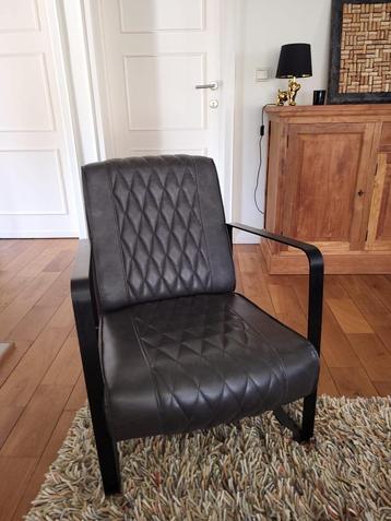 Fauteuil  beschikbaar voor biedingen