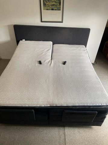 Lit 180x200 moteur individuel beschikbaar voor biedingen