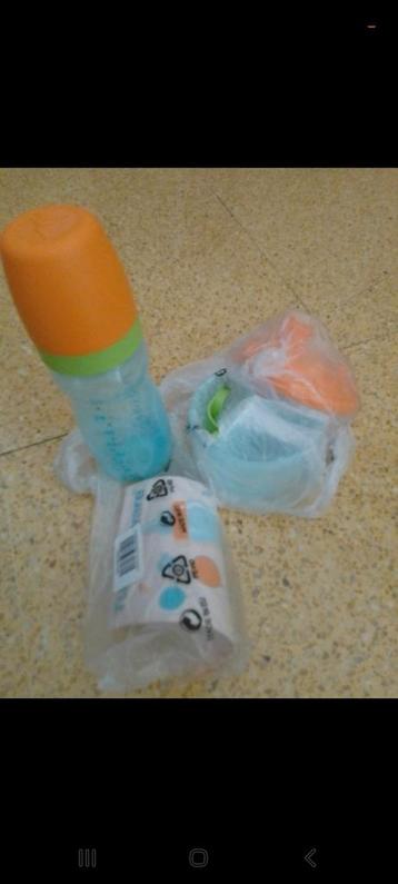 Nieuwe babyset van tupperware  beschikbaar voor biedingen