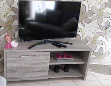 TV meubel/kast beschikbaar voor biedingen