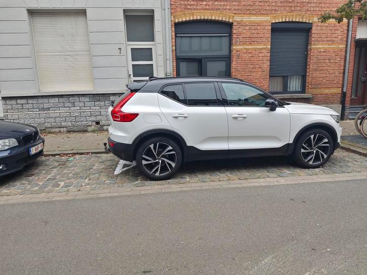 Volvo  XC40 AWD T5 R-design, Autos, Volvo, Particulier, XC40, 4x4, Essence, Carnet d'entretien, Enlèvement