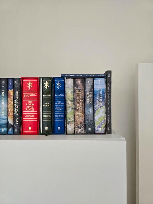 Titel

Unieke Tolkien Collectie – Lot met The Lord of the Ri, Boeken, Fantasy, Zo goed als nieuw, Ophalen