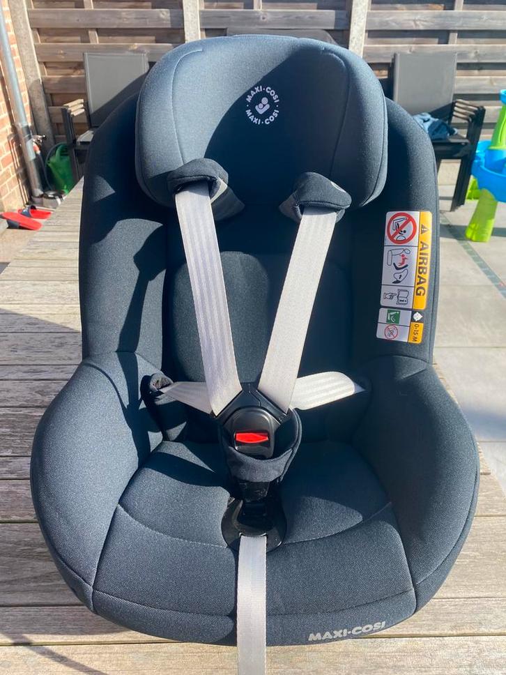 Maxi Cosy Pearl 2 pro i-size met FamilyFix one i-size, Kinderen en Baby's, Autostoeltjes, Gebruikt, Maxi-Cosi, 0 t/m 18 kg, Autogordel of Isofix
