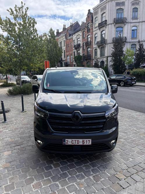 Renault trafic long châssis L2 170pk auto ful option, Auto's, Bestelwagens en Lichte vracht, Particulier, Parkeercamera, Renault