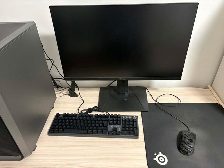 Custom Gaming Pc setup, Computers en Software, Desktop Pc's, Zo goed als nieuw, SSD, 16 GB, Met videokaart, Met monitor, Gaming