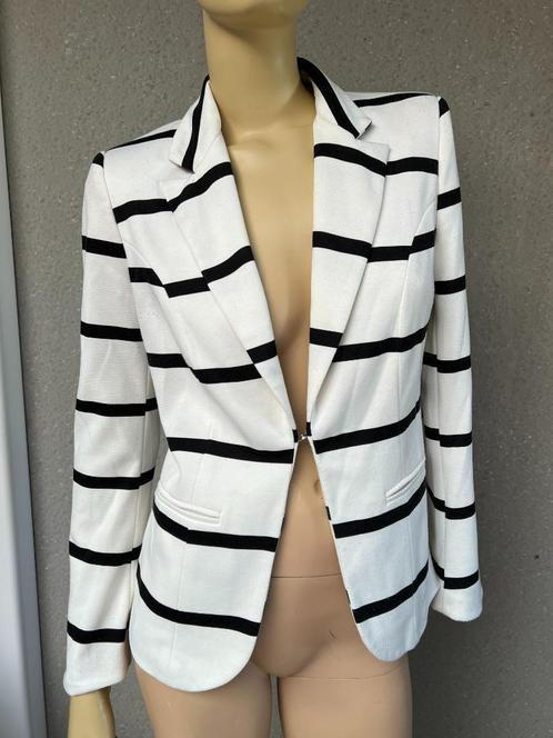 sora 36 jas, Kleding | Dames, Jassen | Winter, Gedragen, Maat 36 (S), Zwart, Ophalen of Verzenden
