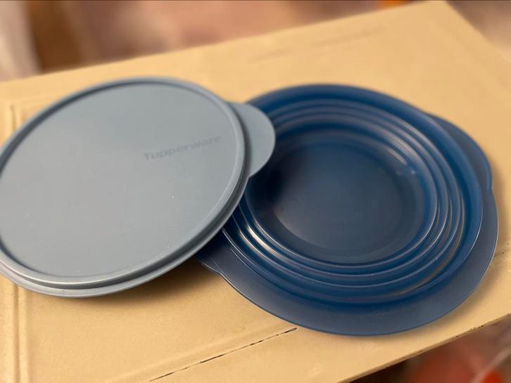 Voederbak mini-max 950 ml, Huis en Inrichting, Keuken | Tupperware, Nieuw, Bak of Kom, Blauw, Ophalen of Verzenden