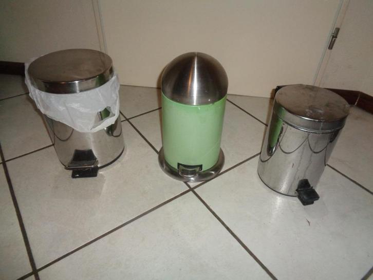 3 kleine pedaalemmers, Huis en Inrichting, Woonaccessoires | Prullenbakken, Gebruikt, Metaal, Minder dan 50 cm, 20 tot 30 liter