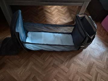 Multifunctionele baby verzorgingstas beschikbaar voor biedingen