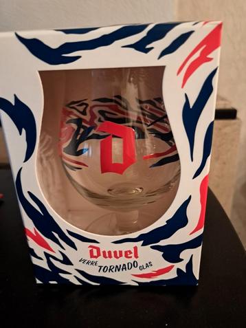 2 glazen duvel Tornado beschikbaar voor biedingen