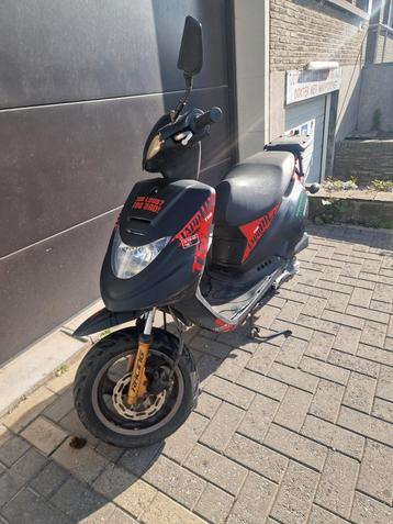 BIEDEN scooter tgb B klasse met papieren start niet niet zo  beschikbaar voor biedingen