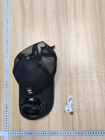 Nieuwe Pet met ventilator op zonnelading en op charger OP=OP beschikbaar voor biedingen