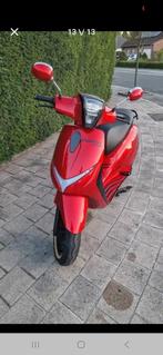 Te koop brommer A klasse zonder rijbewijs, Ophalen of Verzenden, Zo goed als nieuw