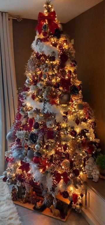 Grote kerstboom exclusief decoratie  beschikbaar voor biedingen