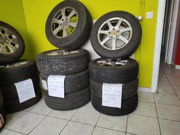 Diverse setjes wielen te koop beschikbaar voor biedingen