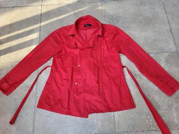 Mooie rode trench coat jas mt Large beschikbaar voor biedingen