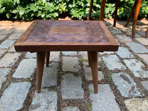 klein vintage bijzettafeltje (mini), Huis en Inrichting, Tafels | Bijzettafels, Gebruikt, Hout, Ophalen