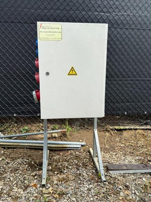 Werfkast met steun, Doe-het-zelf en Bouw, Overige Doe-Het-Zelf en Bouw, Gebruikt, Ophalen