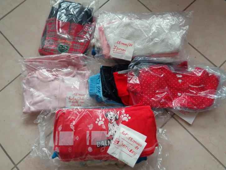 Lot de vêtements enfants 18 MOIS. 24 Pièces, Enfants & Bébés, Vêtements enfant | Taille 152, Utilisé, Fille, Ensemble, Envoi