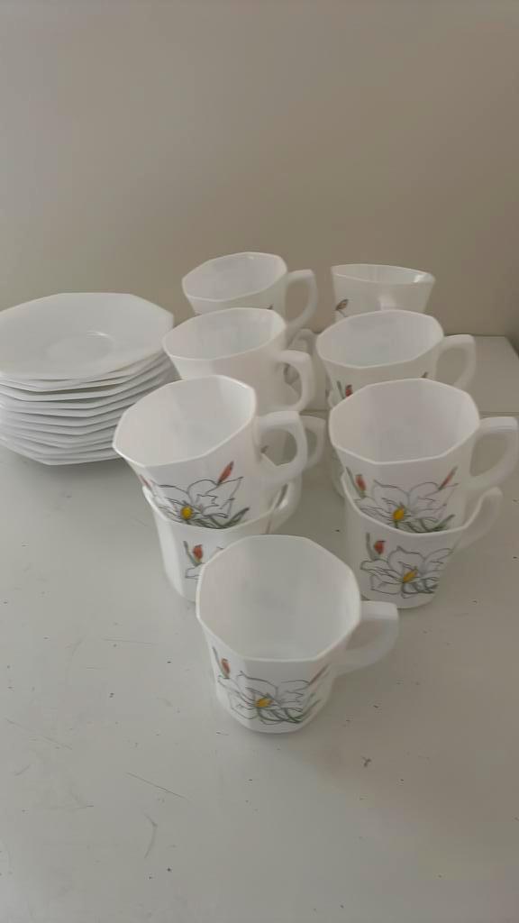 Tasses et sous tasses, Huis en Inrichting, Keuken | Servies, Zo goed als nieuw, Kop(pen) en/of Schotel(s), Overige stijlen, Overige materialen