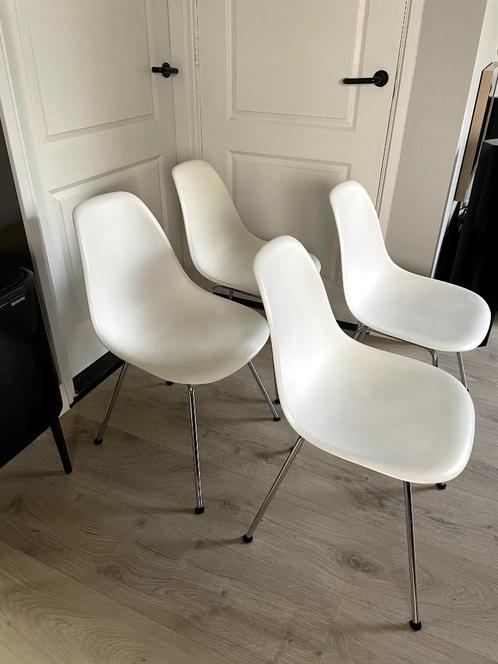 4 Vitra Eames DSX kuipstoelen, Huis en Inrichting, Stoelen, Gebruikt, Vier, Kunststof, Wit, Ophalen