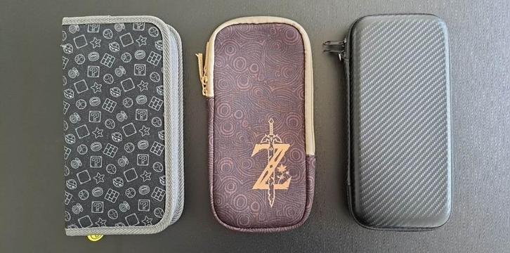 Lot Nintendo Switch hoezen (apart verkrijgbaar), Games en Spelcomputers, Spelcomputers | Nintendo Portables | Accessoires, Zo goed als nieuw