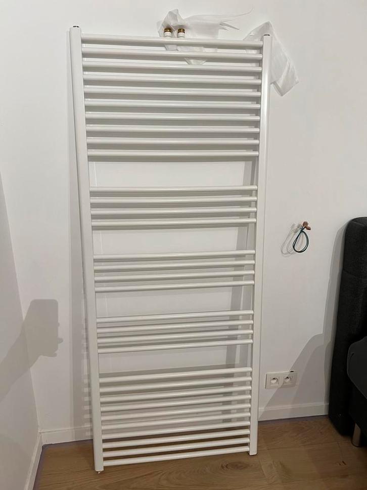 Handdoekwarmer Banga, Doe-het-zelf en Bouw, Verwarming en Radiatoren, Zo goed als nieuw, Ophalen