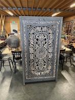 Fraaie Handgesneden Kast uit India Uniek exemplaar, Huis en Inrichting, 100 tot 150 cm, Ibiza/Boho/Botanisch, Nieuw, Ophalen of Verzenden