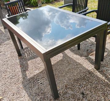 Uitschuifbare tuintafel  beschikbaar voor biedingen