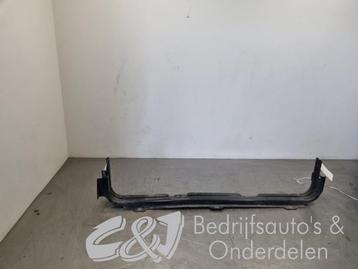 Barre radiateur d'un Mercedes Vito