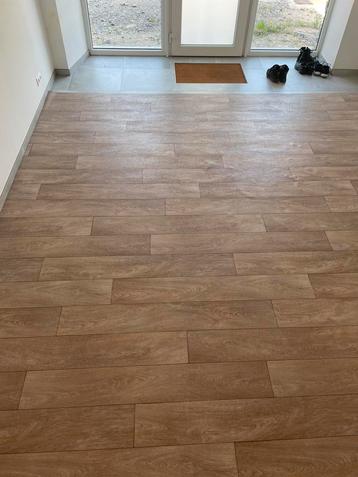 Carpet Right Vinyl de sol beschikbaar voor biedingen