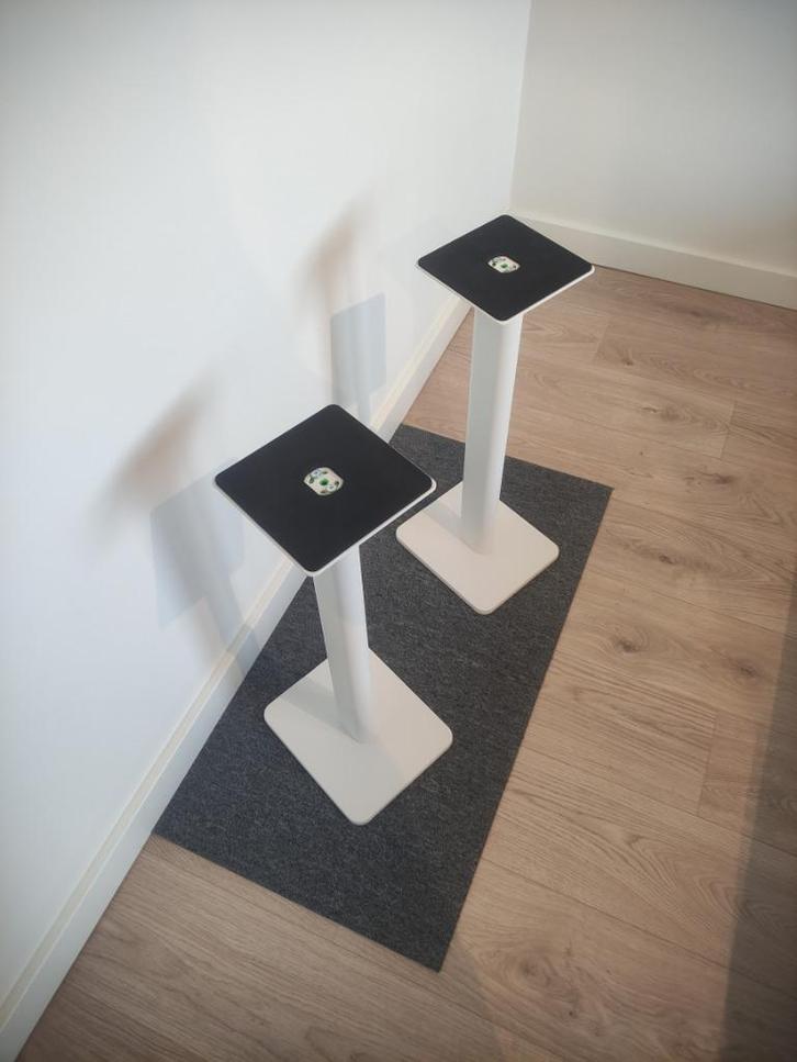 Kanto SP26PL speaker stands, Audio, Tv en Foto, Luidsprekerboxen, Zo goed als nieuw, Overige typen, Overige merken, Ophalen of Verzenden