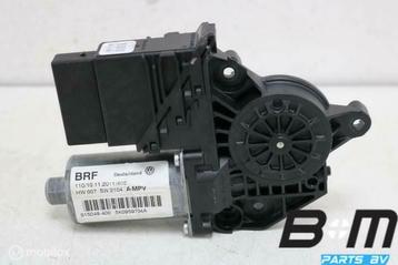 Raammotor rechtsachter VW Touran 1T3 5K0959704A beschikbaar voor biedingen