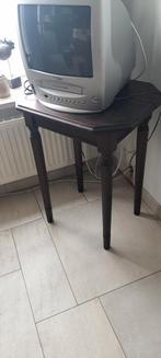 Pied de stalle, bijzettafeltje, Ophalen