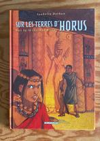 SUR LES TERRES D'HORUS   EO en TBE, Ophalen of Verzenden